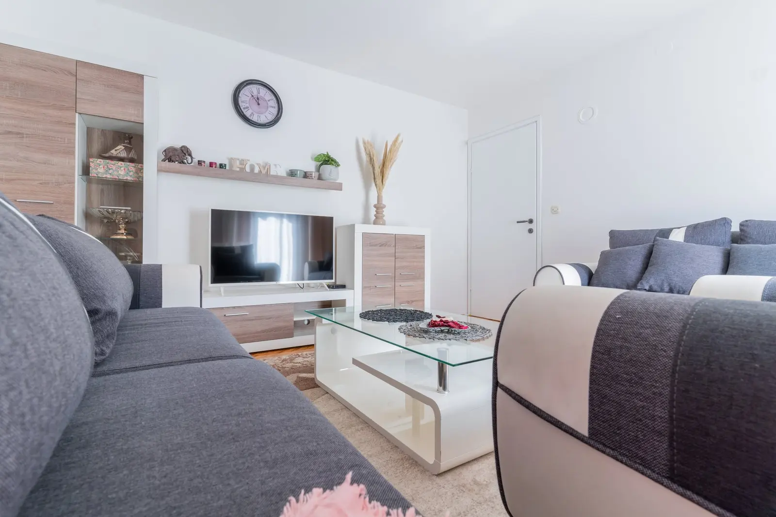 Dnevni boravak sa smart TV-om